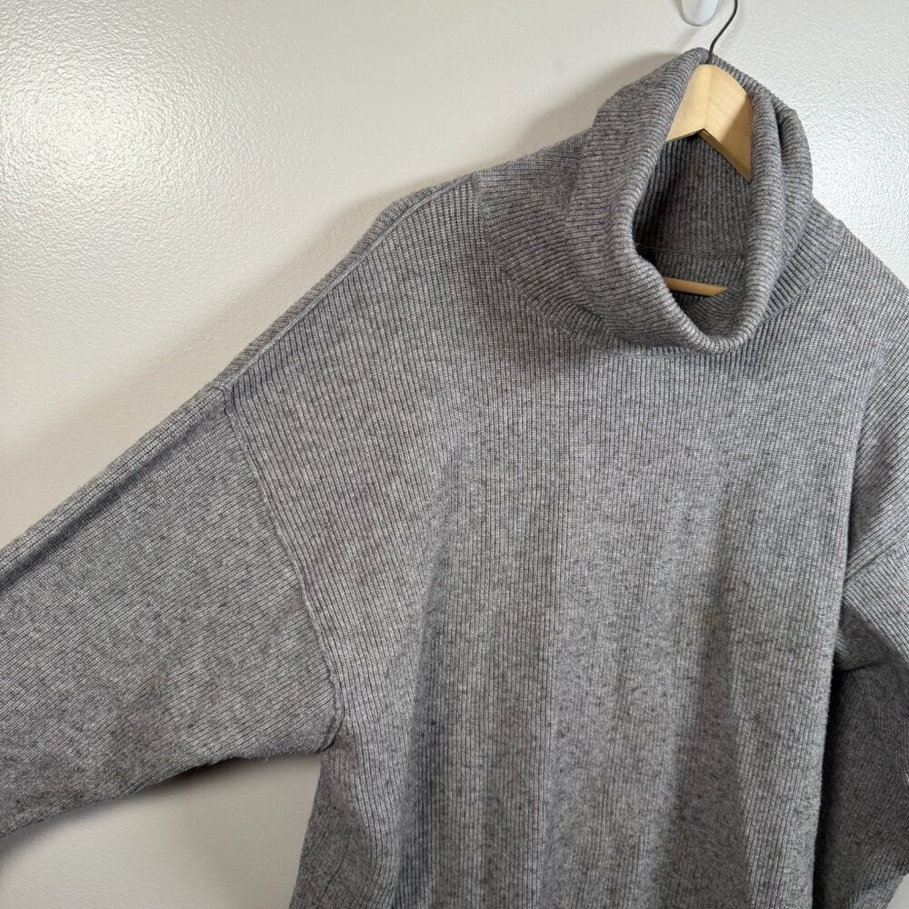 Free People Softly Structured Tunic Sweater Size Large Oversized Turtleneck Gray - Picture 5 of 9